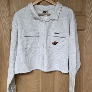 NHL Gray Women's Cropped Button-Up Top‎ Size Large